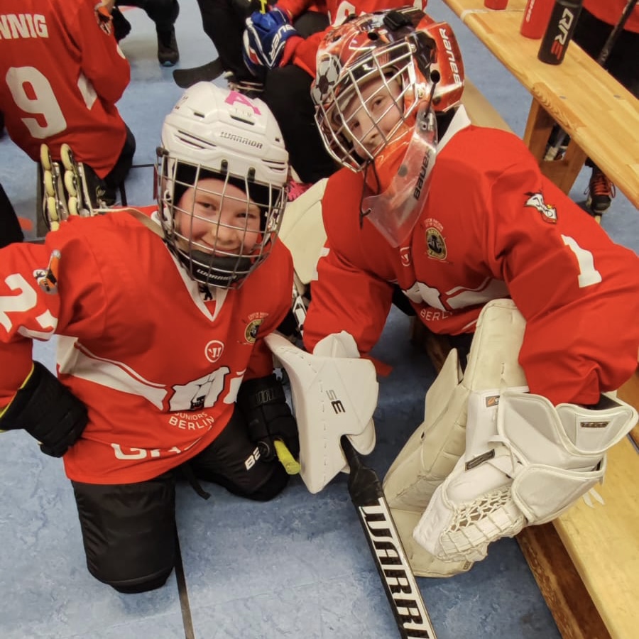 Glücklicher Goalie nach Shutout 